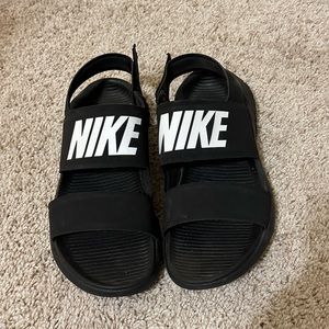 Nike Black Sandals  (Still in good condition)